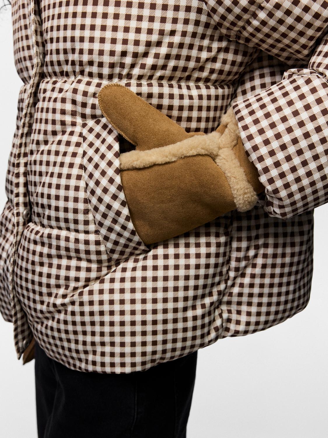 model_shot-detail